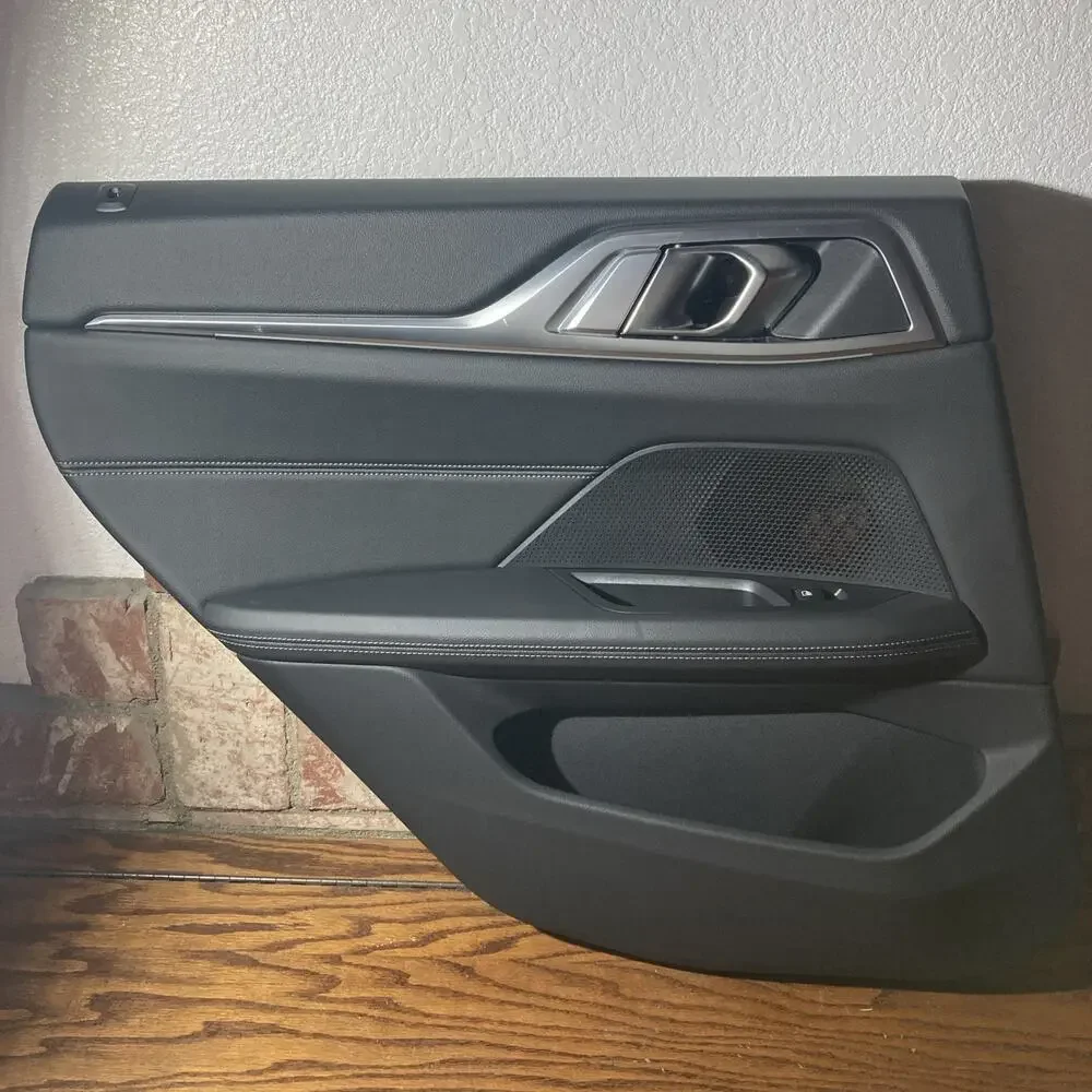BMW I4 DOOR PANEL LEFT REAR 2023 OEM